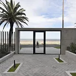 Vistas Al Mar En Exclusivo Apartamento Con Garage